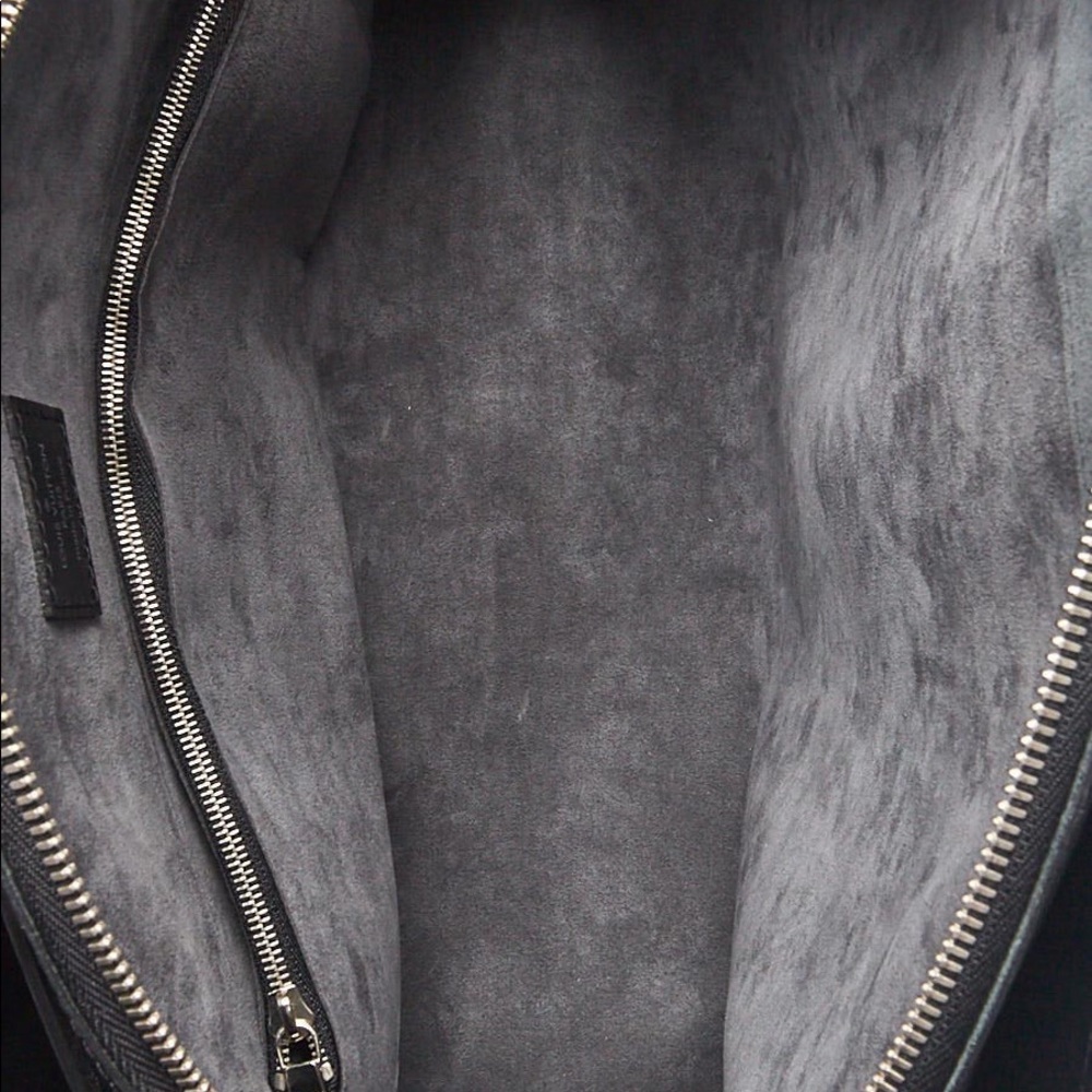 LOUIS VUITTON
Black Epi Leather Pont-Neuf GM Bag - Picture 7 of 7